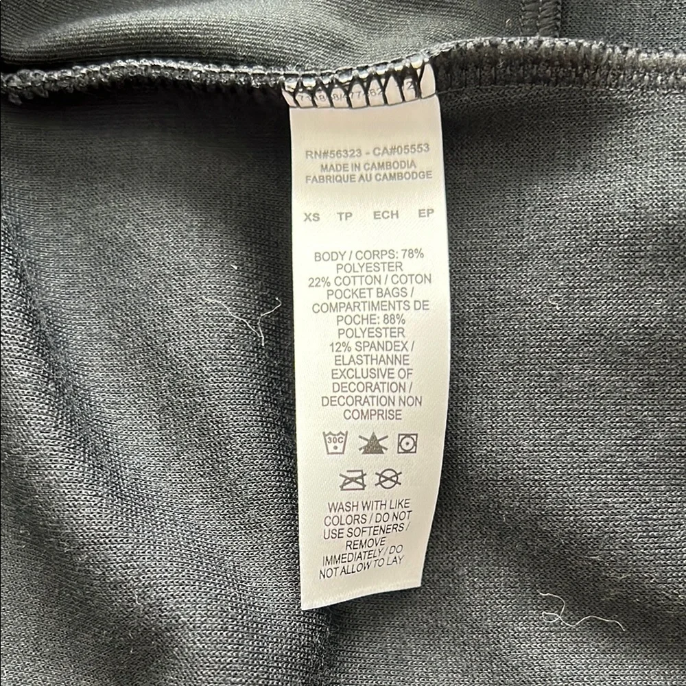 Nike Women’s Maternity Turtleneck Sweaters, Black (Size XS) - Picture 5 of 7